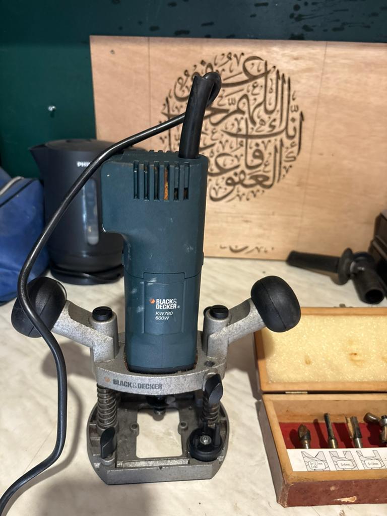 Black en Decker freesmachine, Doe-het-zelf en Verbouw, Gereedschap | Freesmachines, Ophalen of Verzenden, Zo goed als nieuw, Elektrisch
