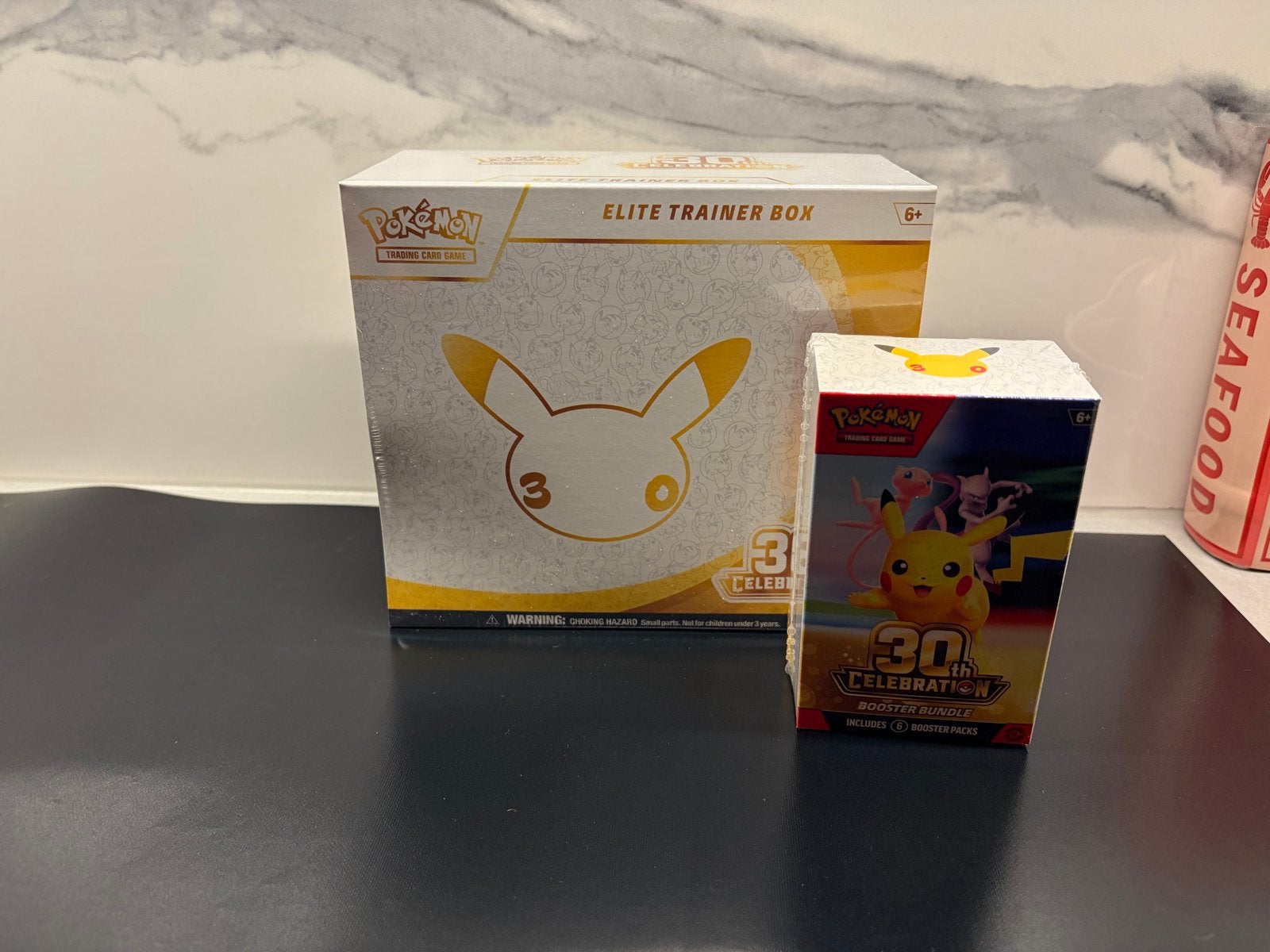 Pokémon 30th Celebration Elite Trainer Box & Booster Bundle, Ophalen of Verzenden, Nieuw, Overige typen