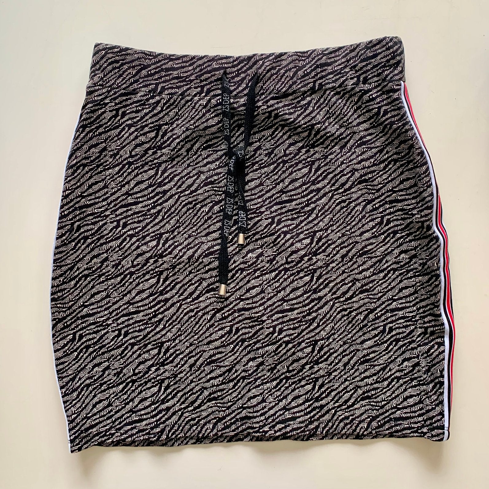Superleuke rok, M, Zoso, Maat 38/40 (M), Zwart, Ophalen of Verzenden, Zo goed als nieuw