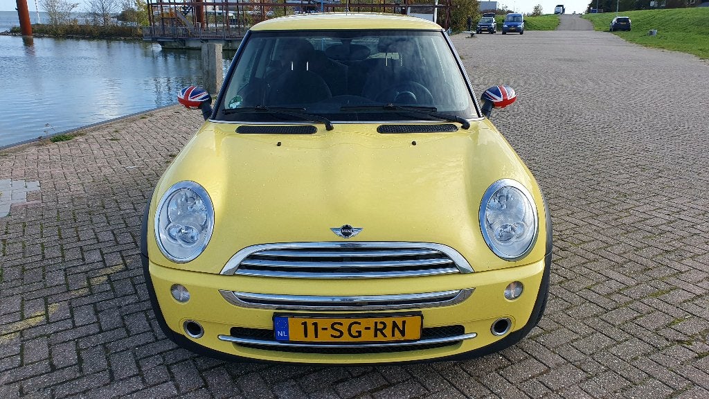 Mini Cooper 1.6 16V ONE 2006 Geel, ZEER GOEDE STAAT, Auto's, Voorwielaandrijving, Dealer onderhouden, Zwart, 4 cilinders