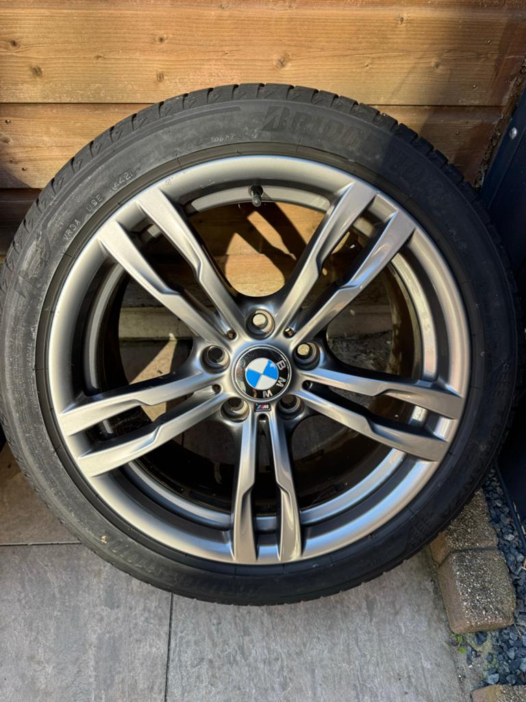BMW 3 Serie originele M velgen 18 inch met zomerbanden, 18 inch, Gebruikt, Banden en Velgen, Ophalen of Verzenden