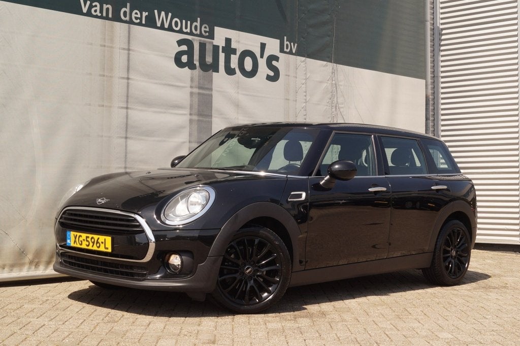 MINI Clubman 1.5 Cooper Business Edition -NAVI-ECC-PDC-, Auto's, Voorwielaandrijving, Dealer onderhouden, Gebruikt, Zwart