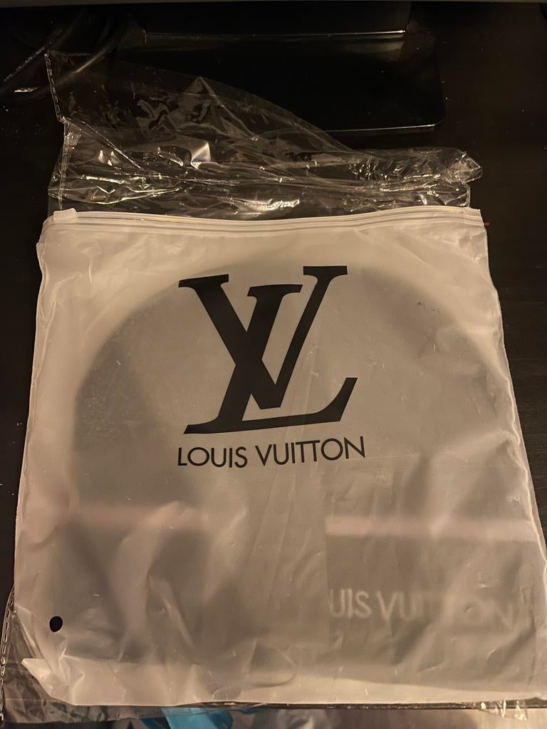 Louis Vuitton Muts - Nieuw met label, Ophalen of Verzenden, Nieuw, Maat 38/40 (M), Muts