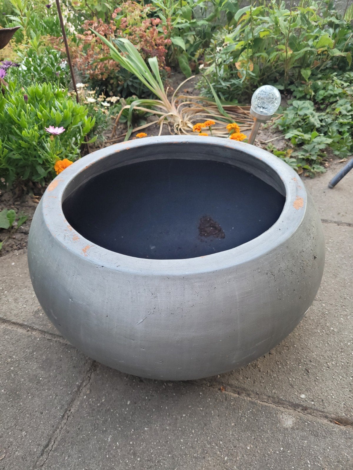 Grote ronde  bloempot buiten - Doorsnede 45 cm, Hoogte 27 cm, Tuin en Terras, Bloempotten, Ophalen, Overige materialen, Gebruikt