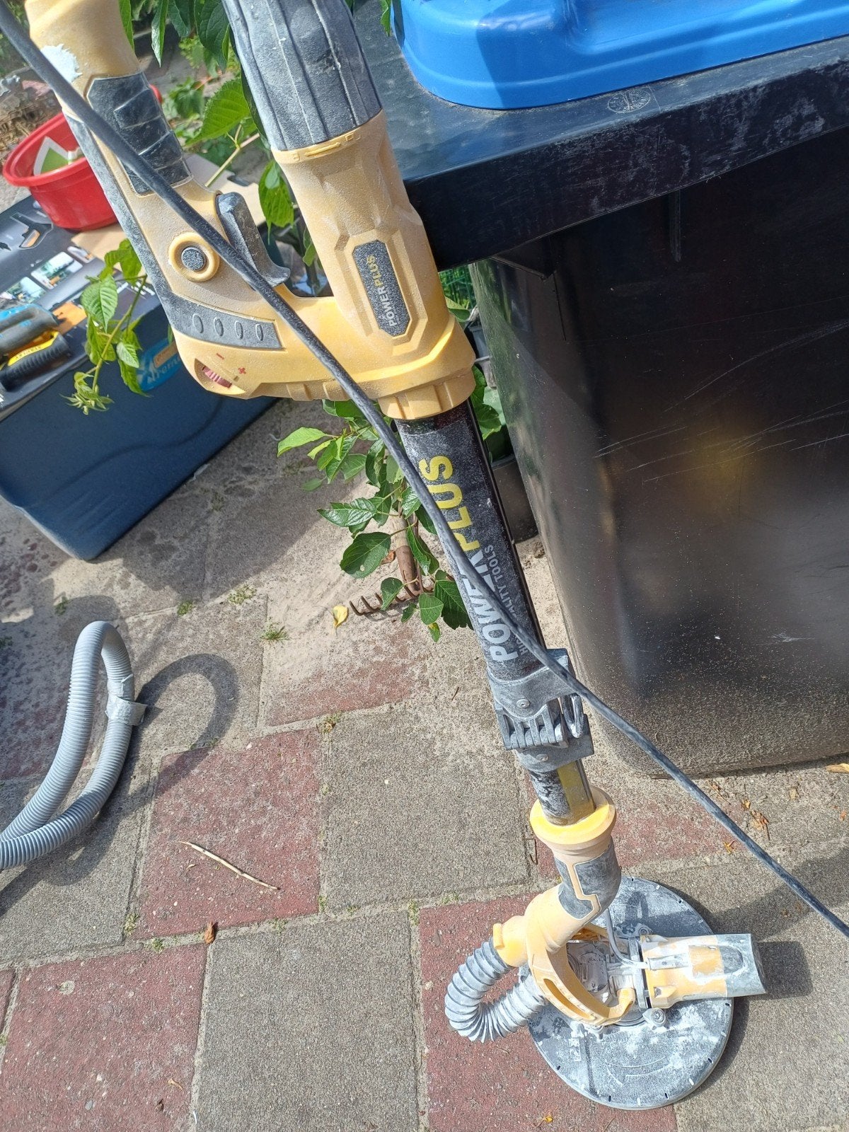 Powerplus POWX0476 Schuurmachine met stofzuiger, Doe-het-zelf en Verbouw, Ophalen, Gebruikt, 600 tot 1200 watt, Overige typen
