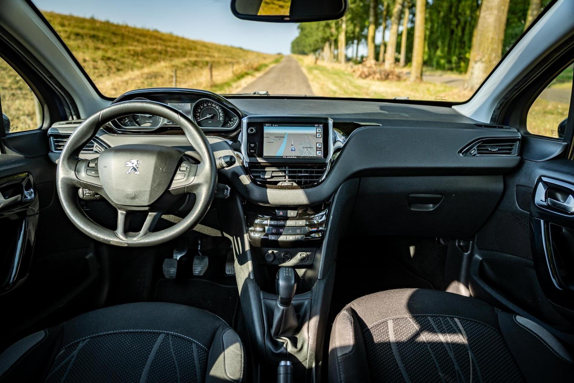 Peugeot 208 1.2 VTi Blue Lease Executive |Nap |Navi |LM velg, Voorwielaandrijving, Euro 5, Gebruikt, 31 €/maand