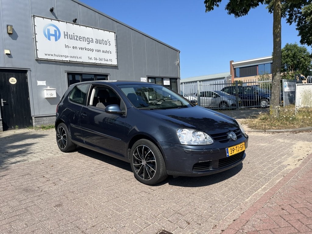 Volkswagen Golf 1.4L |3DRS| AIRCO| APK:26-01-2027 (bj 2006), Auto's, Volkswagen, Voorwielaandrijving, Stof, Gebruikt, Zwart