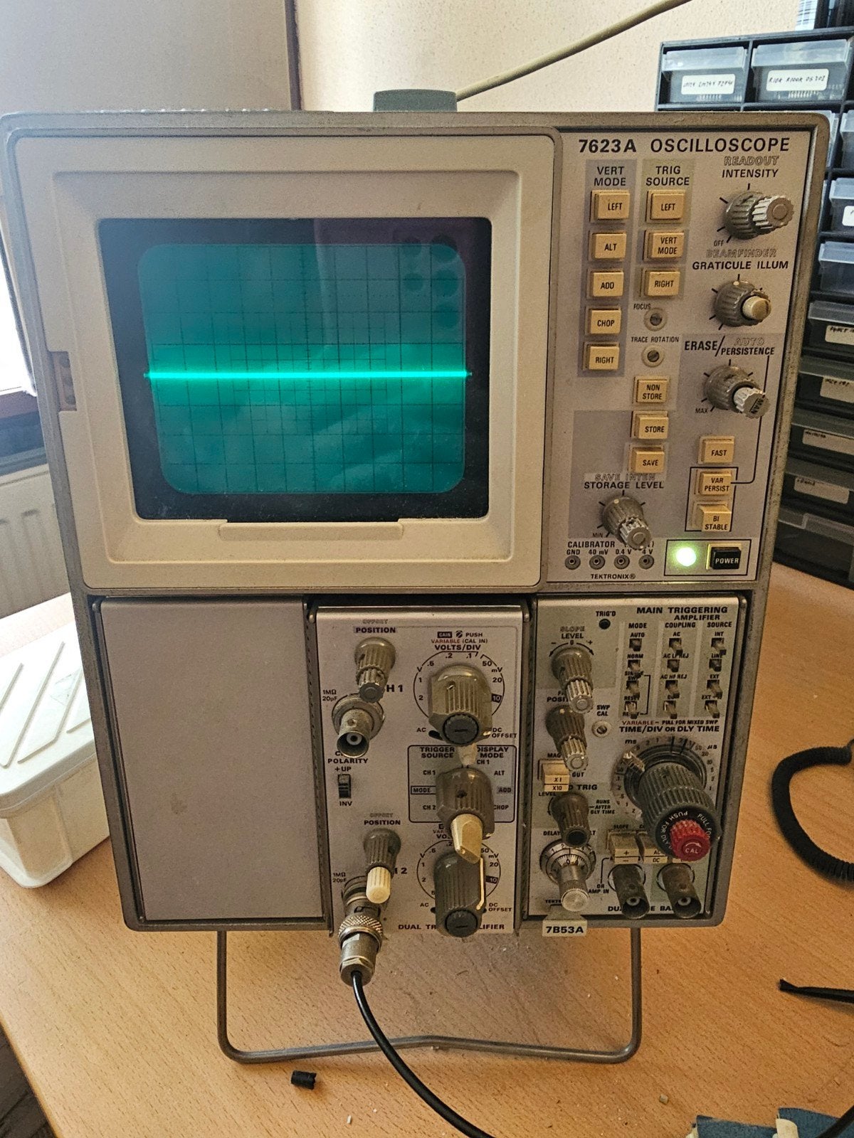 Tektronix 7623A Oscilloscope met 7A18 en 7B53A modules, Ophalen