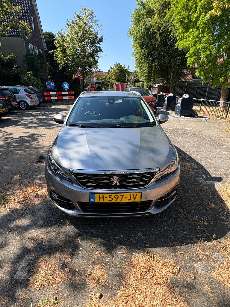 Peugeot 308 1.2 THP 130pk 2020 Grijs, Auto's, Peugeot, Stof, Zwart, 1199 cc, Origineel Nederlands