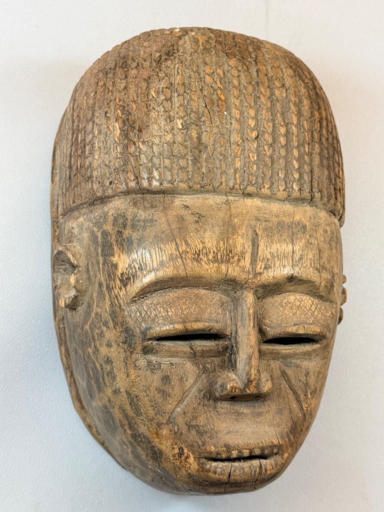 260347 - Zwaar Oud Afrikaans Vuvi masker - Gabon, Ophalen of Verzenden