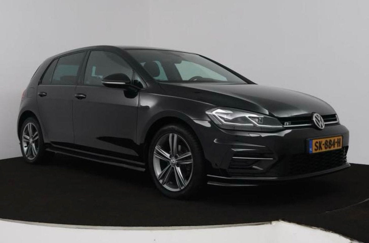 Volkswagen Golf 1.0 TSI Highline Business R-Line, Auto's, Voorwielaandrijving, Dealer onderhouden, Zwart, Origineel Nederlands