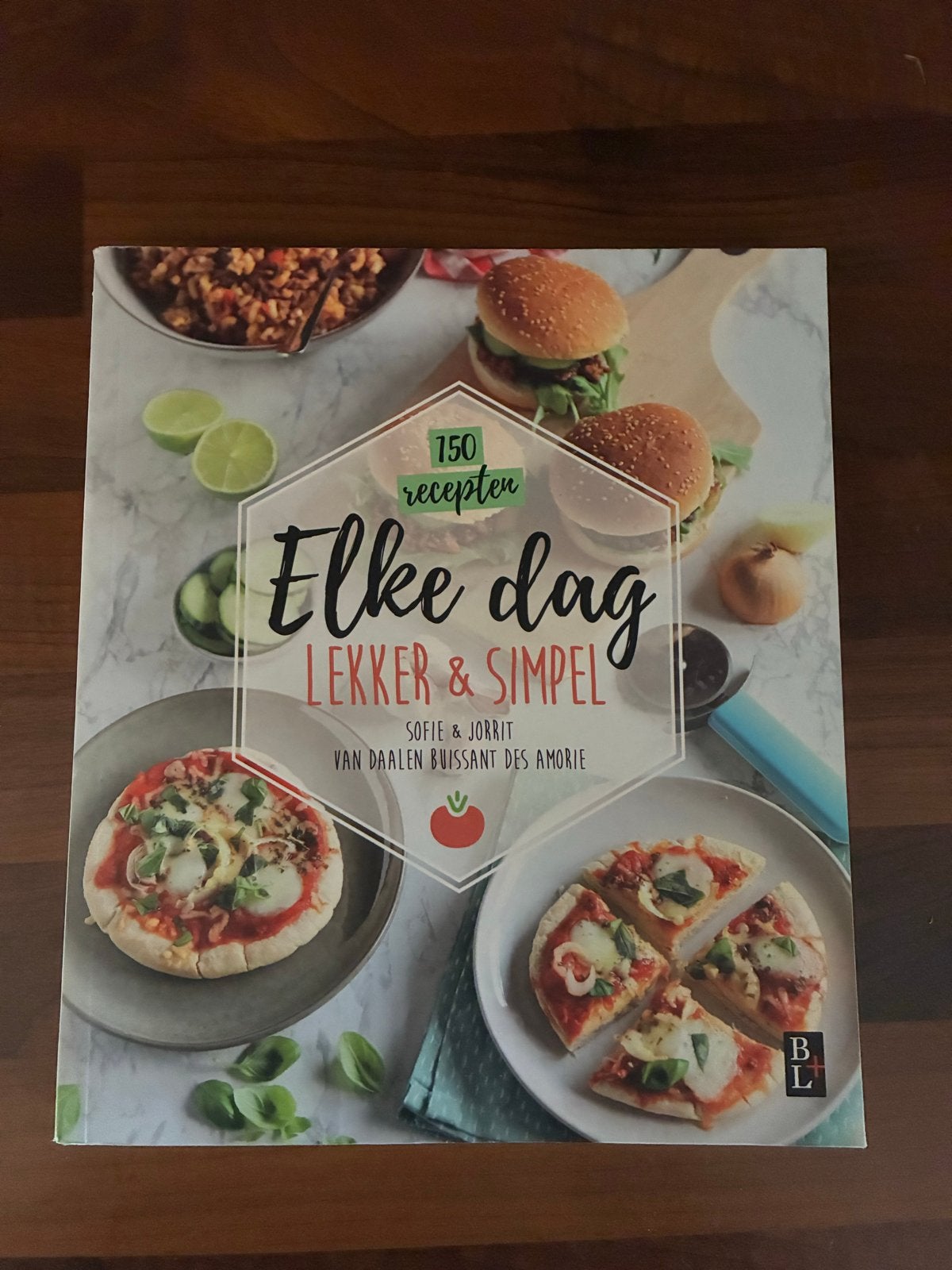 Elke dag Lekker & Simpel - Kookboek met 150 recepten, Boeken, Voorgerechten en Soepen, Ophalen of Verzenden, Zo goed als nieuw