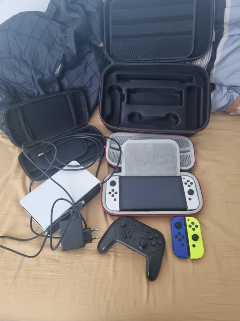 Nintendo Switch Oled., Switch OLED, Met games, Ophalen of Verzenden, Zo goed als nieuw