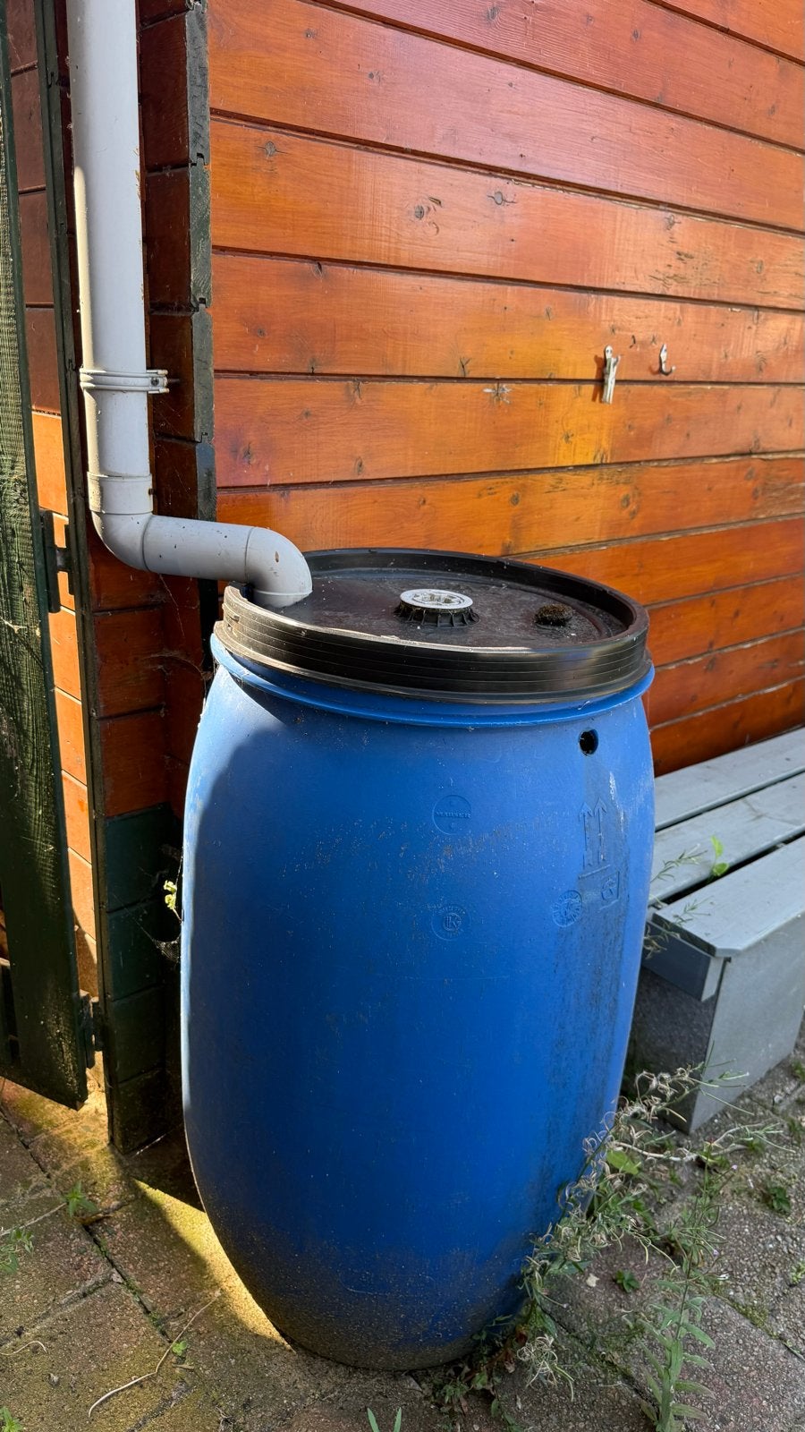 8 blauwe regentonnen gratis afhaal, 150 liter of meer, Ophalen, Gebruikt, Kunststof