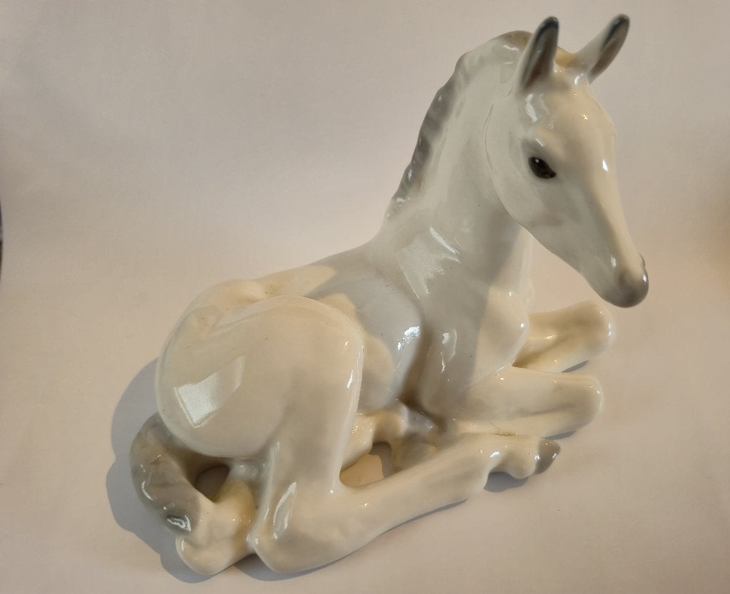 Verzamelbaar vintage porseleinen veulen, Verzamelen, Ophalen of Verzenden, Zo goed als nieuw, Paard, Beeldje of Figuurtje