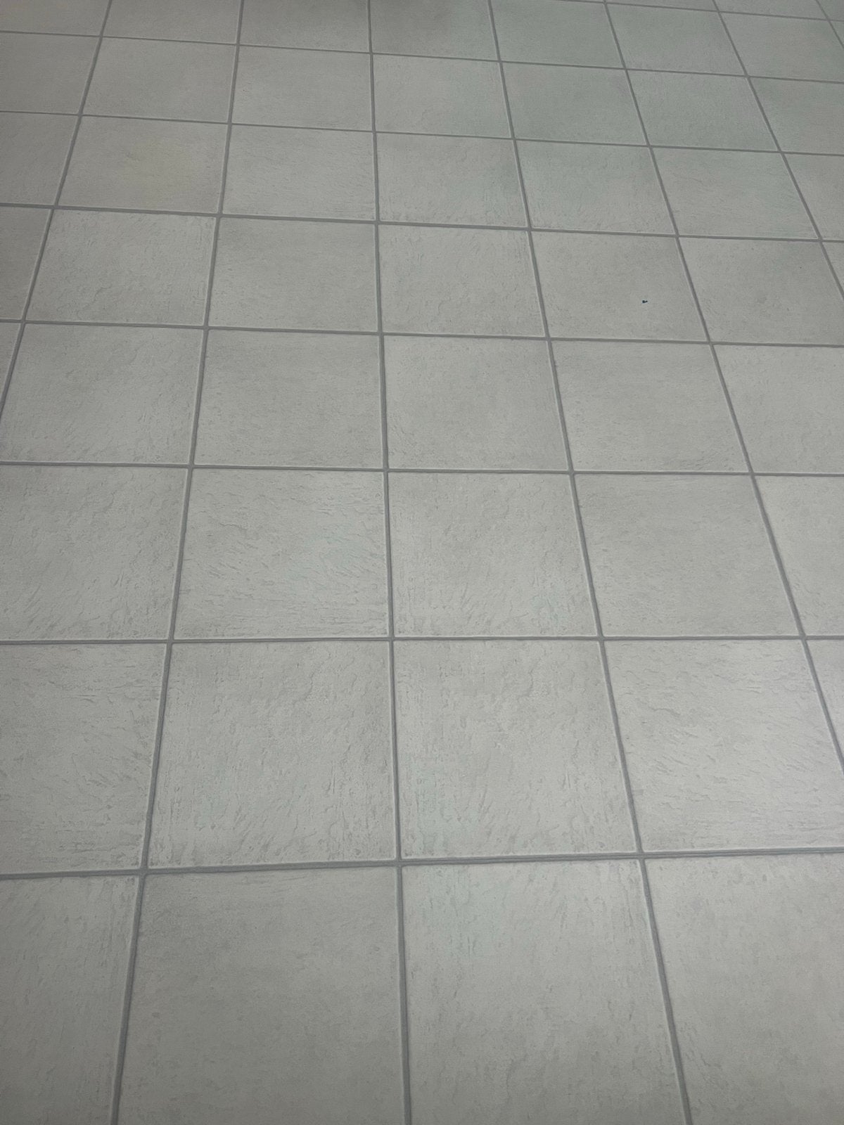 Grijze vloertegels - Keramiek laminaat, Doe-het-zelf en Verbouw, Tegels, Ophalen, Zo goed als nieuw, 20 tot 40 cm, 10 m² of meer