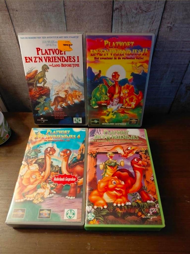 Platvoet 1,2,4,6 op videoband., Alle leeftijden, Ophalen of Verzenden, Gebruikt, Tekenfilms en Animatie