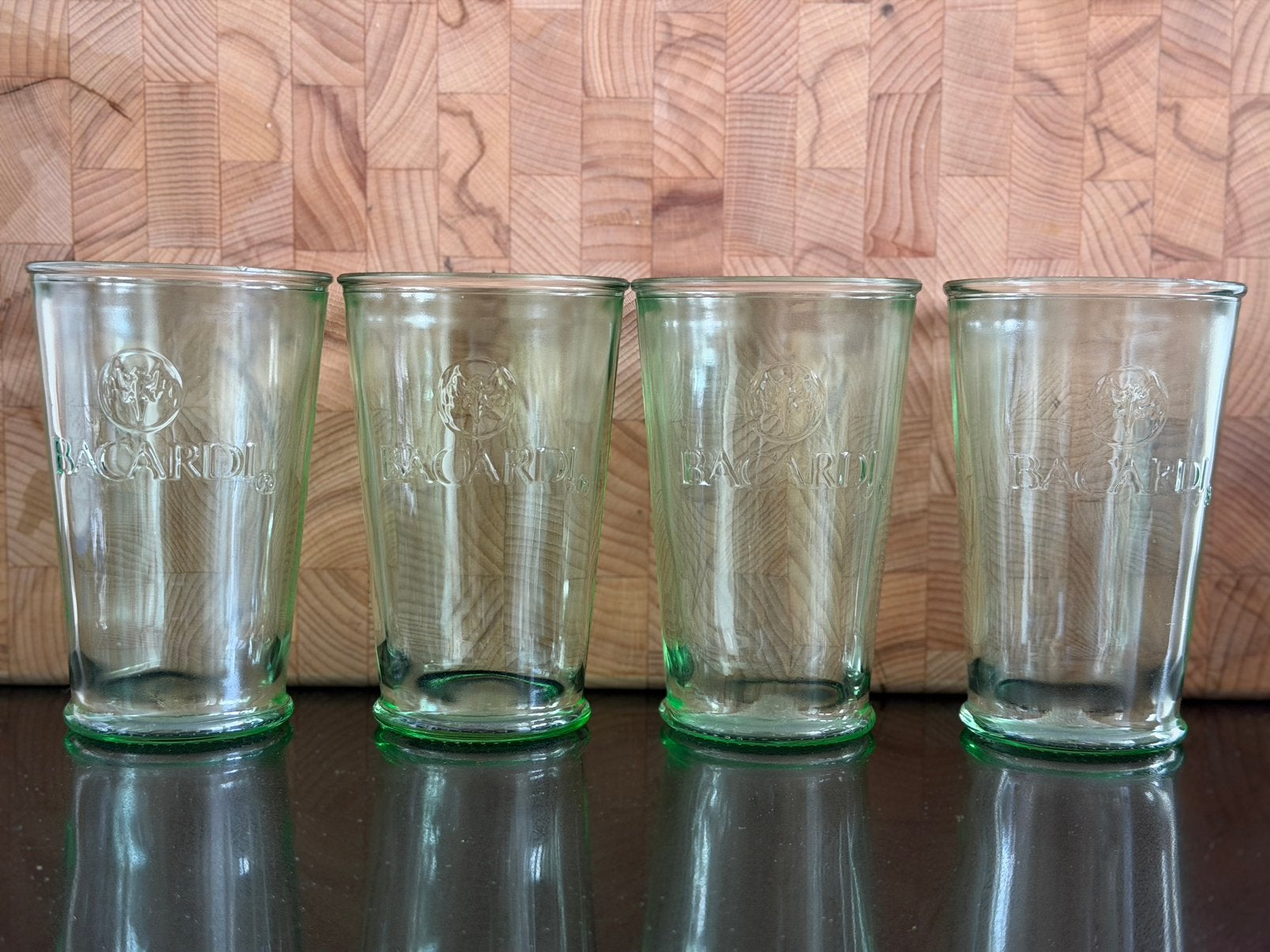 Bacardi glazen – set van 4 – originele glazen, Ophalen of Verzenden, Zo goed als nieuw, Overige typen