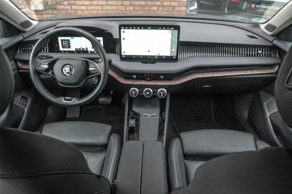 Skoda Superb Combi 1.5 TSI iV 150kW L&K | SOH 96% | Trekhaak, Auto's, Skoda, 4 cilinders, 250 km/l, https://media-marktplaats.export.dv.nl/23147347132/50