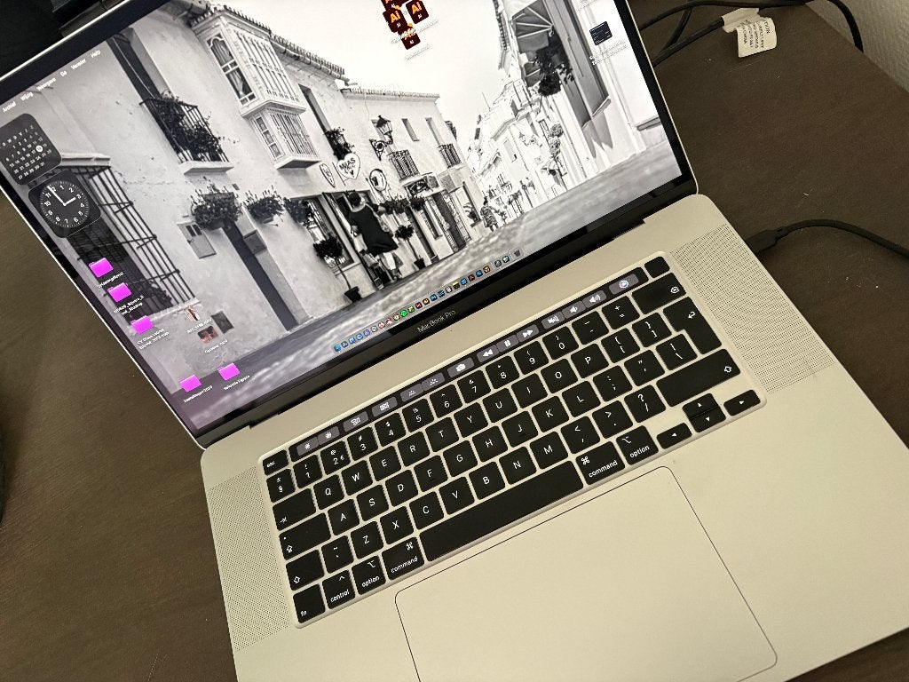Macbook pro 16 inch zilver 2021, 2 tot 3 Ghz, Qwerty, 512 GB, Zo goed als nieuw