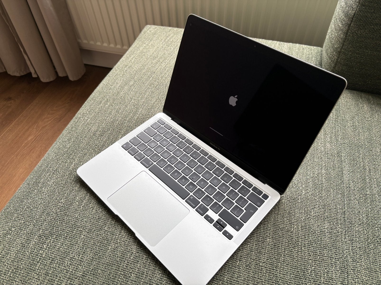 Macbook Air 2020 M1 13 inch zo goed als nieuw, Computers en Software, Apple Macbooks, Ophalen of Verzenden, Zo goed als nieuw