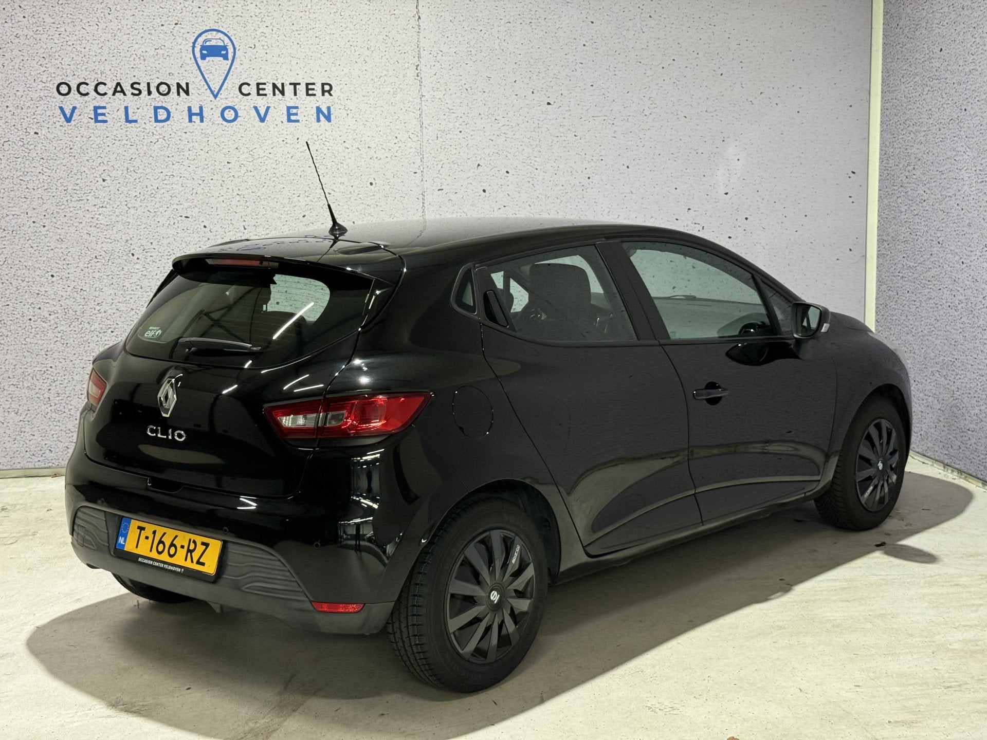 Renault Clio 1.2 Collection 5 DEURS // AIRCO // CRUISE CONTR, Voorwielaandrijving, Euro 5, Stof, Gebruikt