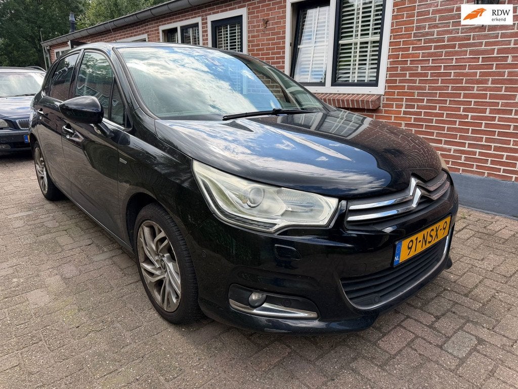 Citroen C4 1.6 VTi Exclusive Nieuwe APK 05-06-2027, Voorwielaandrijving, Euro 5, 4 cilinders, Automatische klimaatregeling