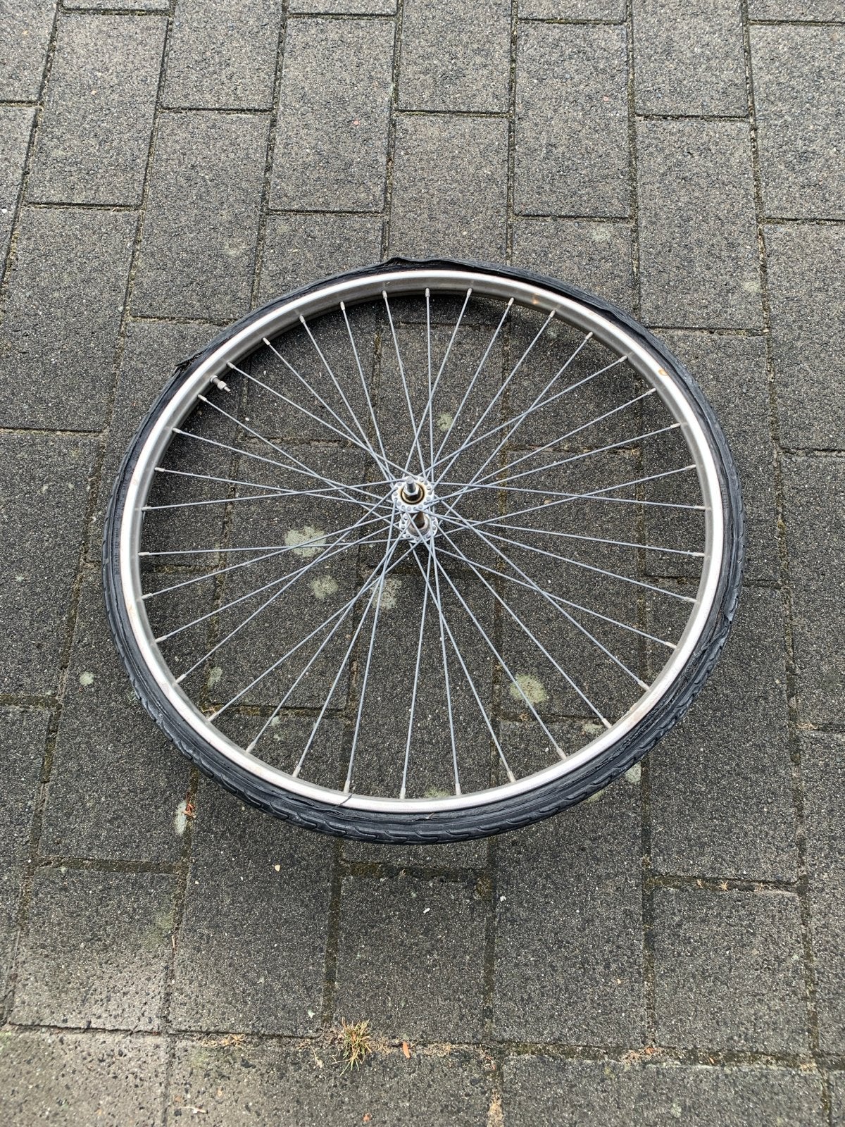 Voorwiel 26 inch - Wiel goed, band slecht, Ophalen, Gebruikt, Wiel