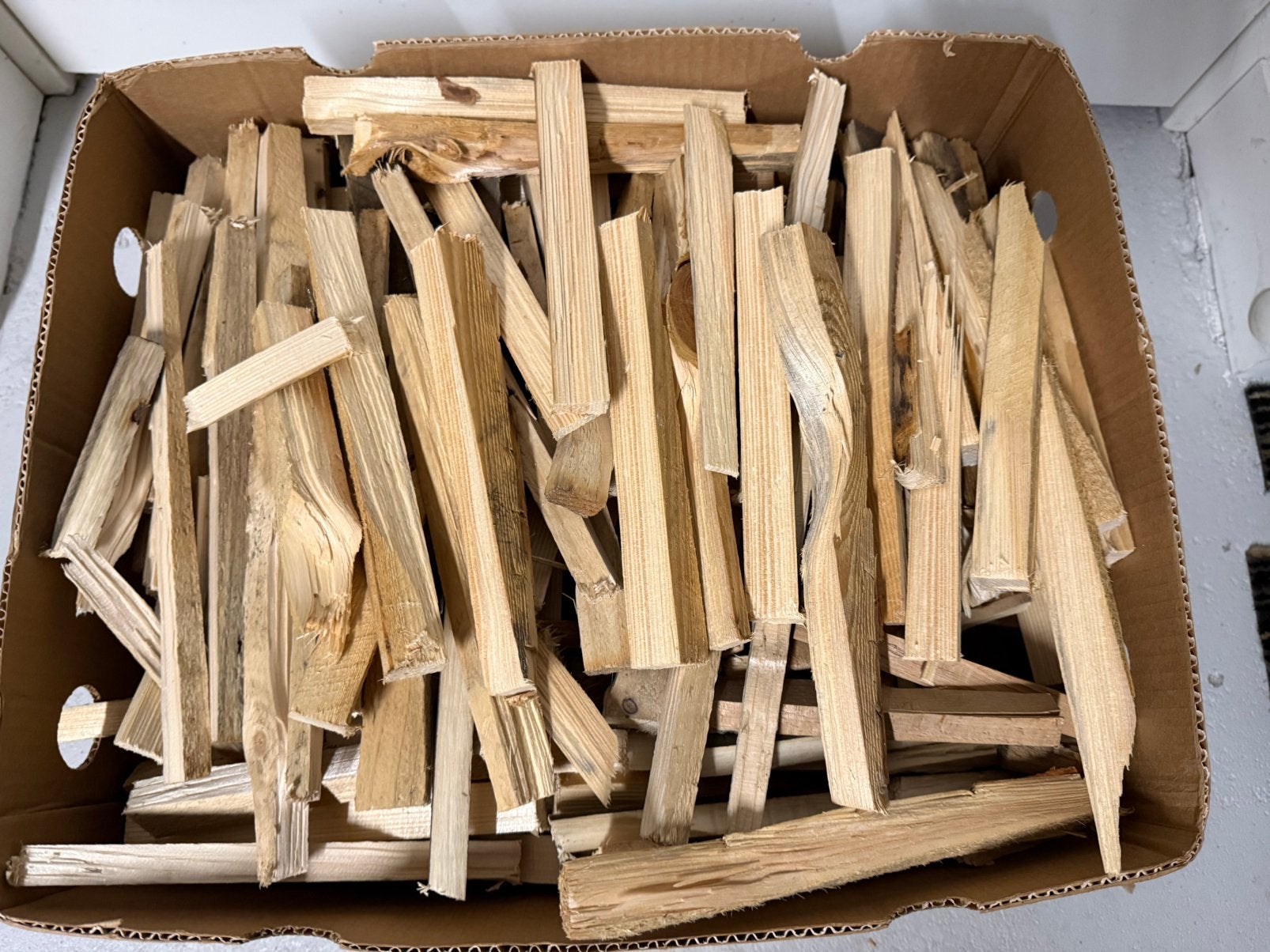Hout openhaard vuurkorf doos vol aanmaakhoutjes, Minder dan 3 m³, Ophalen