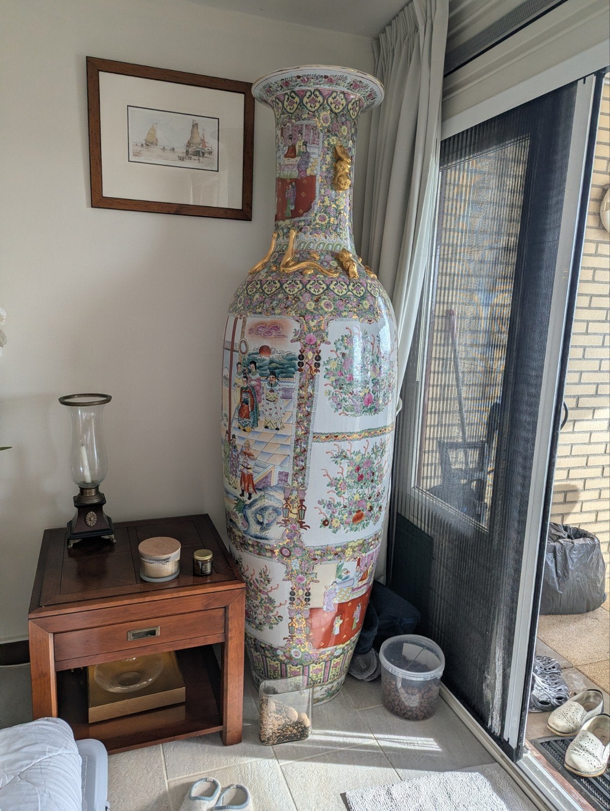 Grote Chinese porseleinen vaas met gedetailleerde decoratie, Ophalen