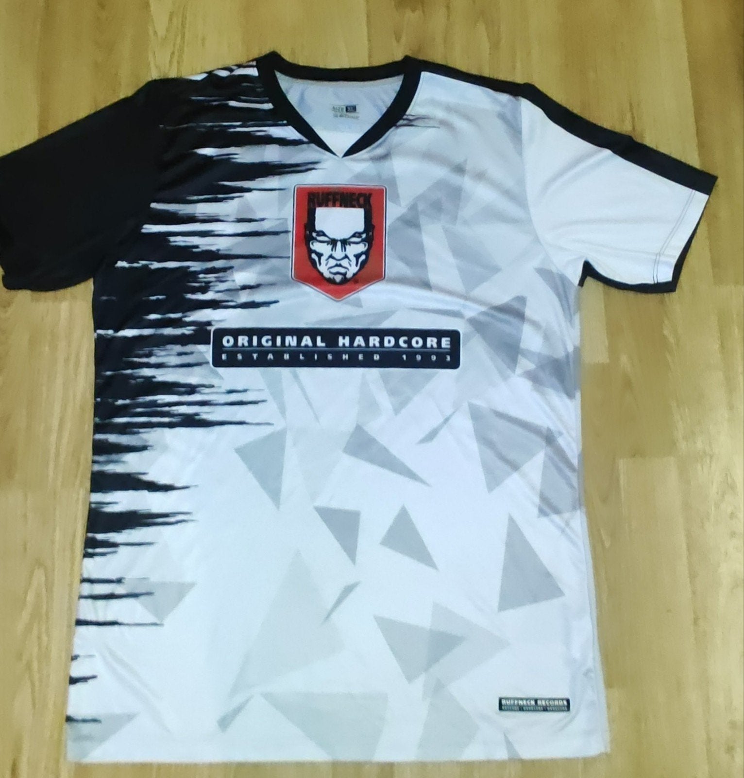 Ruffneck Records "Lipzig" Voetbalshirt Limited Edition, Ophalen of Verzenden, Zo goed als nieuw