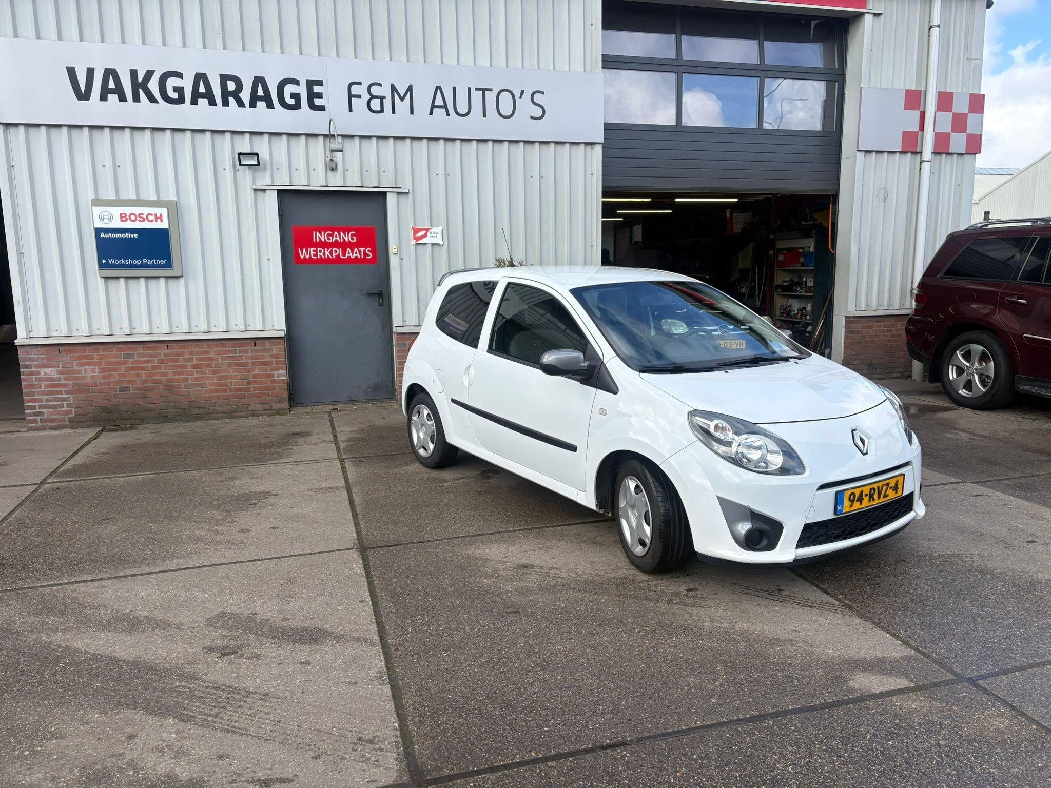 Renault Twingo 1.2-16V Collection Airco, pdc achter, Gebruikt, 4 cilinders, 4 stoelen, Wit
