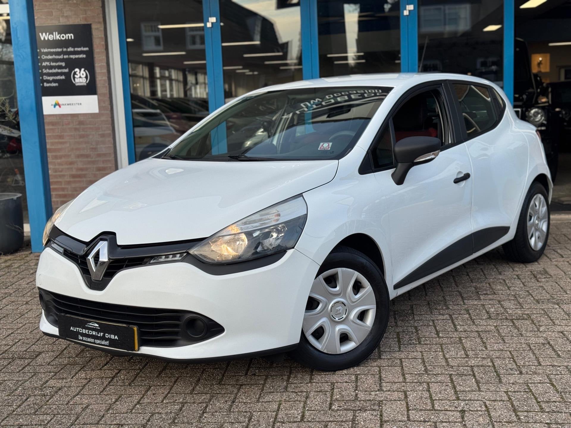 Renault Clio 0.9 TCe Authentique 2015 WIT AIRCO NAP, Auto's, Voorwielaandrijving, Stof, Gebruikt, Start-stop-systeem