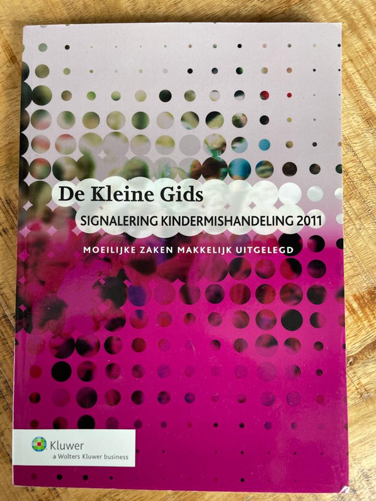 De Kleine Gids: Signalering Kindermishandeling 2011, Boeken, Ophalen of Verzenden, Gamma, Zo goed als nieuw, Overige niveaus