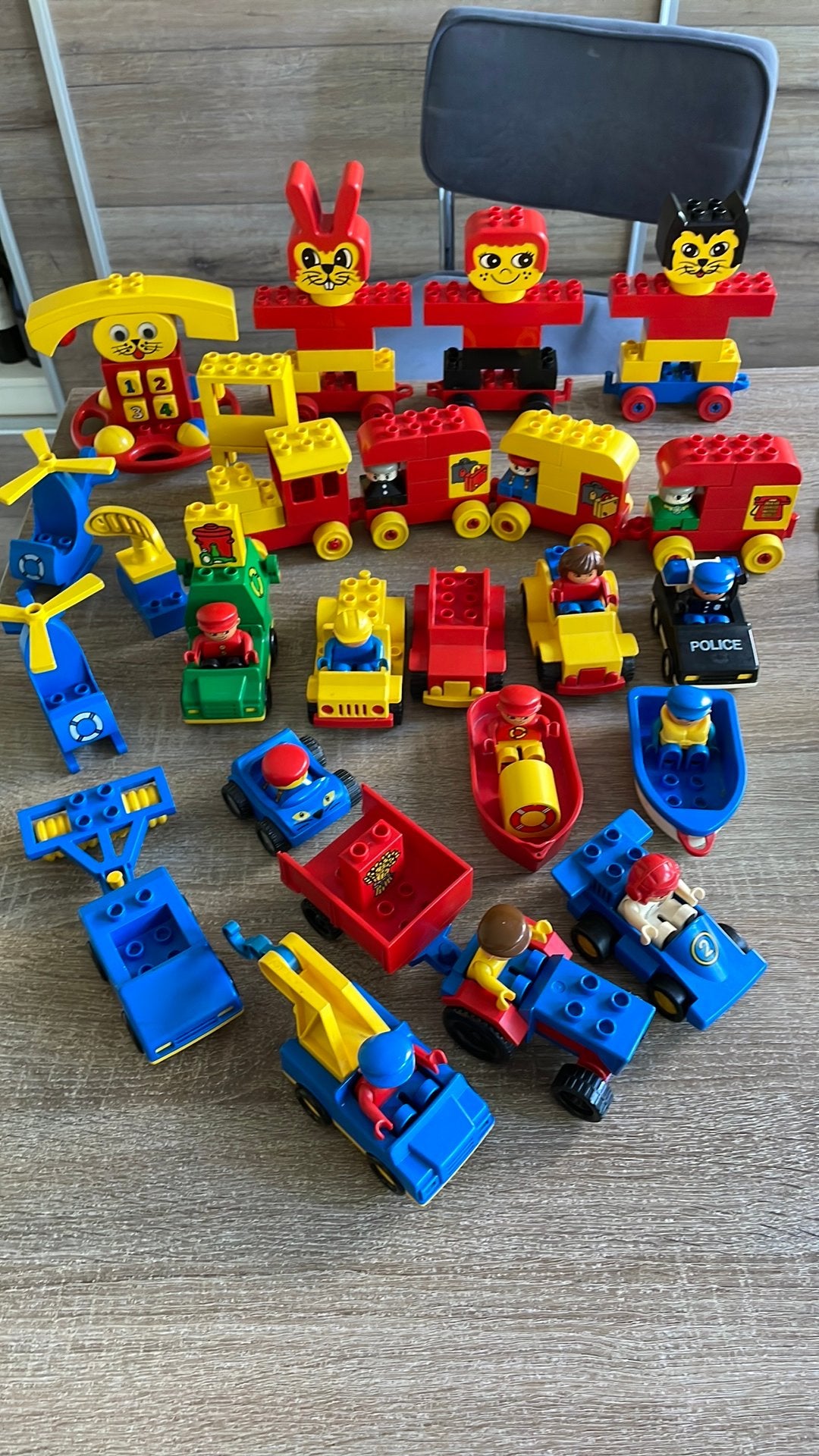 Heel Veel Duplo uit de jaren 80/90 alles in 1 koop!!, Kinderen en Baby's, Speelgoed | Duplo en Lego, Ophalen of Verzenden, Zo goed als nieuw