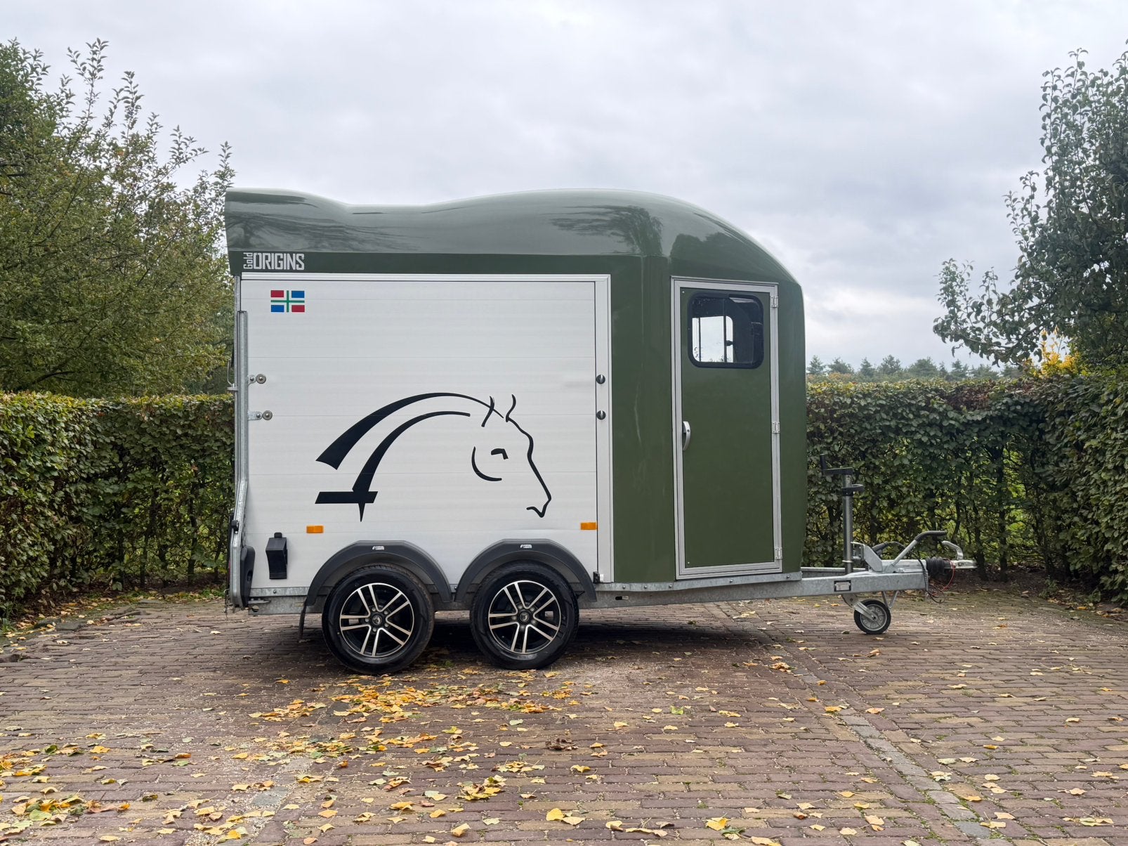 Prachtige 2 paards cheval liberte vol aluminium zadelkamer, Ophalen, Aluminium, Zo goed als nieuw, 2-paards trailer