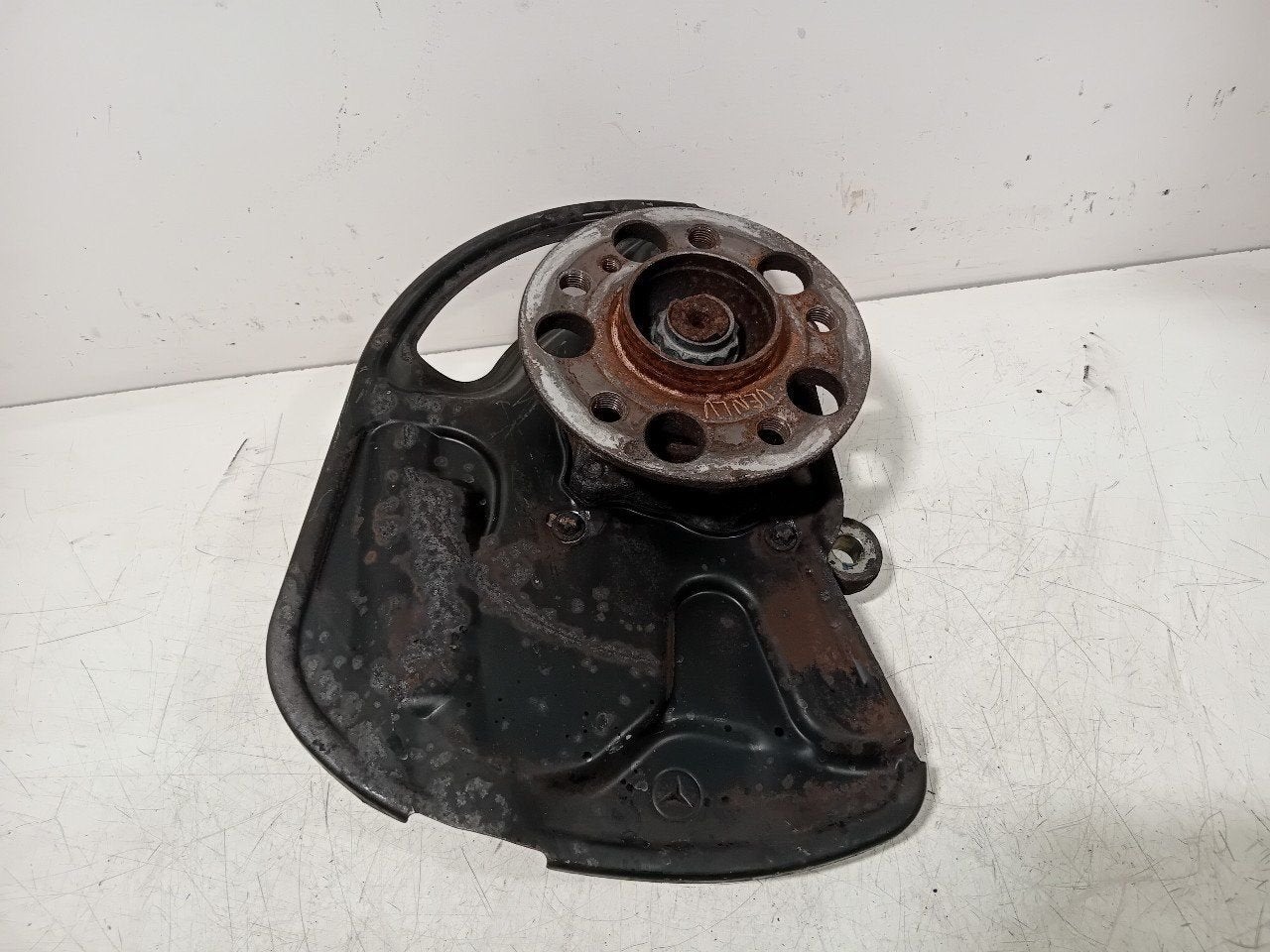 Wielnaaf links voor Mercedes-Benz C-Klasse, Onderdelen@venauto.nl, Van der Ven Autorecycling B.V., Gebruikt, Ettenseweg 76, 4706 PB Roosendaal, The Netherlands