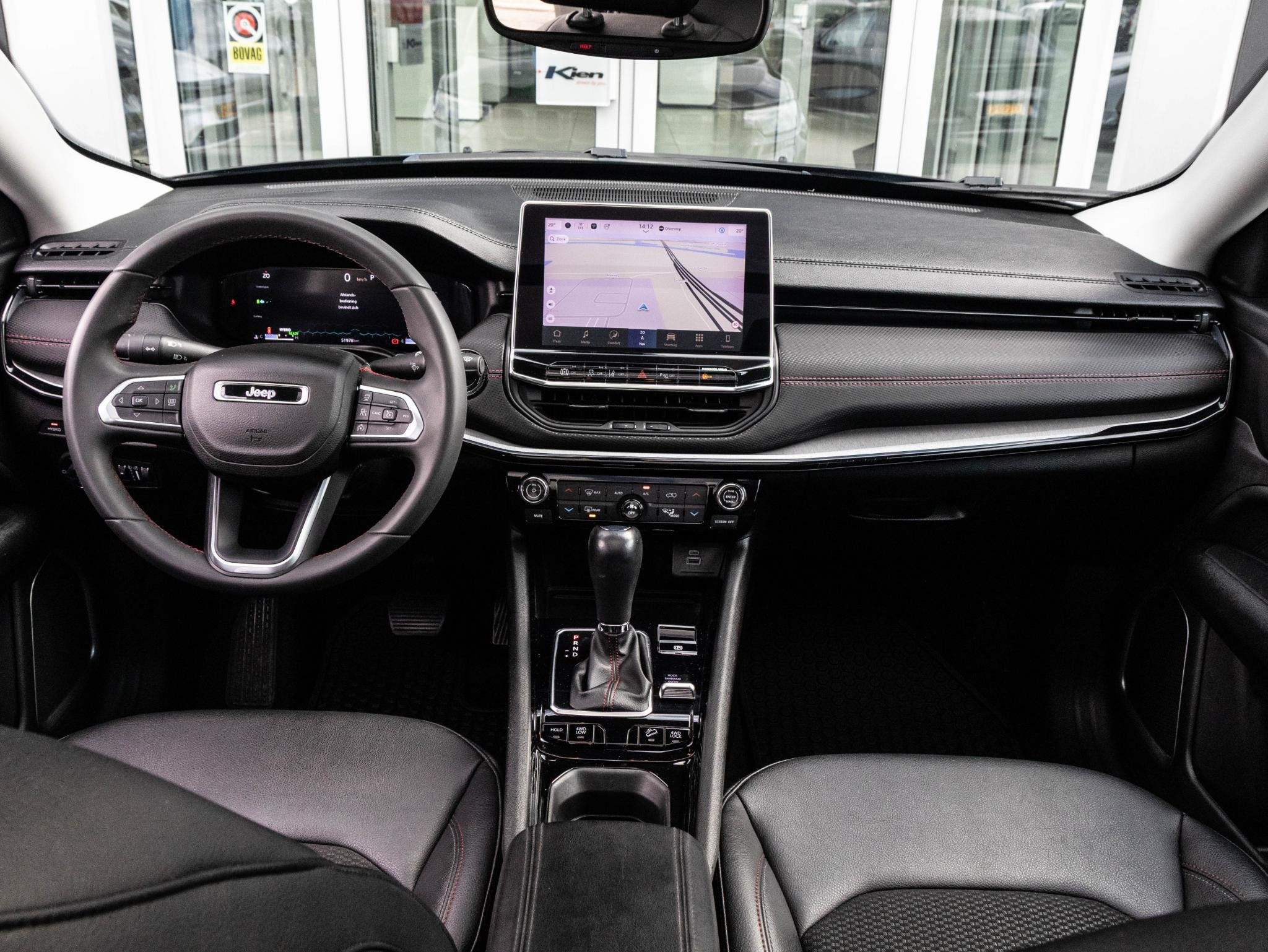Jeep Compass 4xe 240 Plug-in Hybrid Electric Trailhawk | Pan, Automaat, Euro 6, 4 cilinders, Leder en Stof