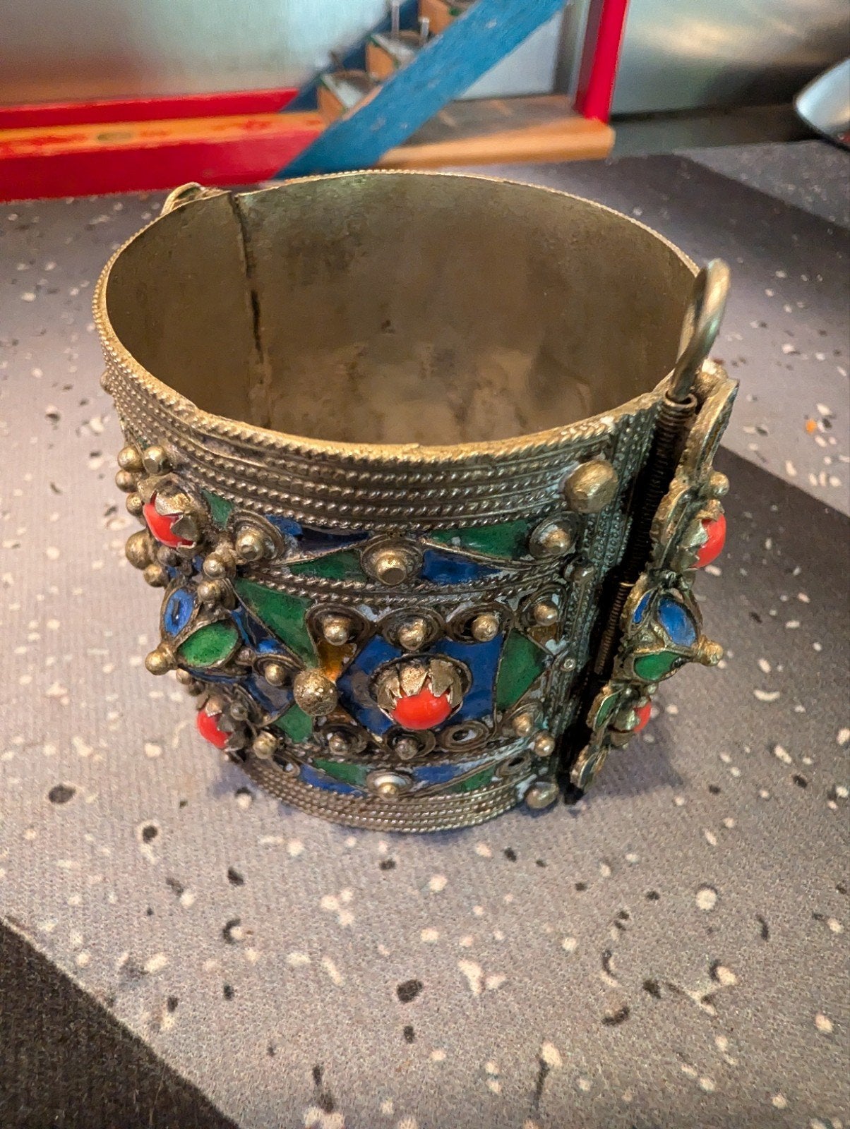 Vintage Marokkaanse Armband met Emaille en Kralen, Overige materialen, Gebruikt, Blauw, Ophalen of Verzenden