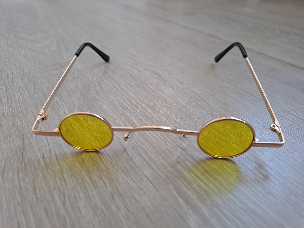 Retro zonnebril met kleine gele glazen (NIEUW), Ophalen of Verzenden, Nieuw, Geel, Overige merken