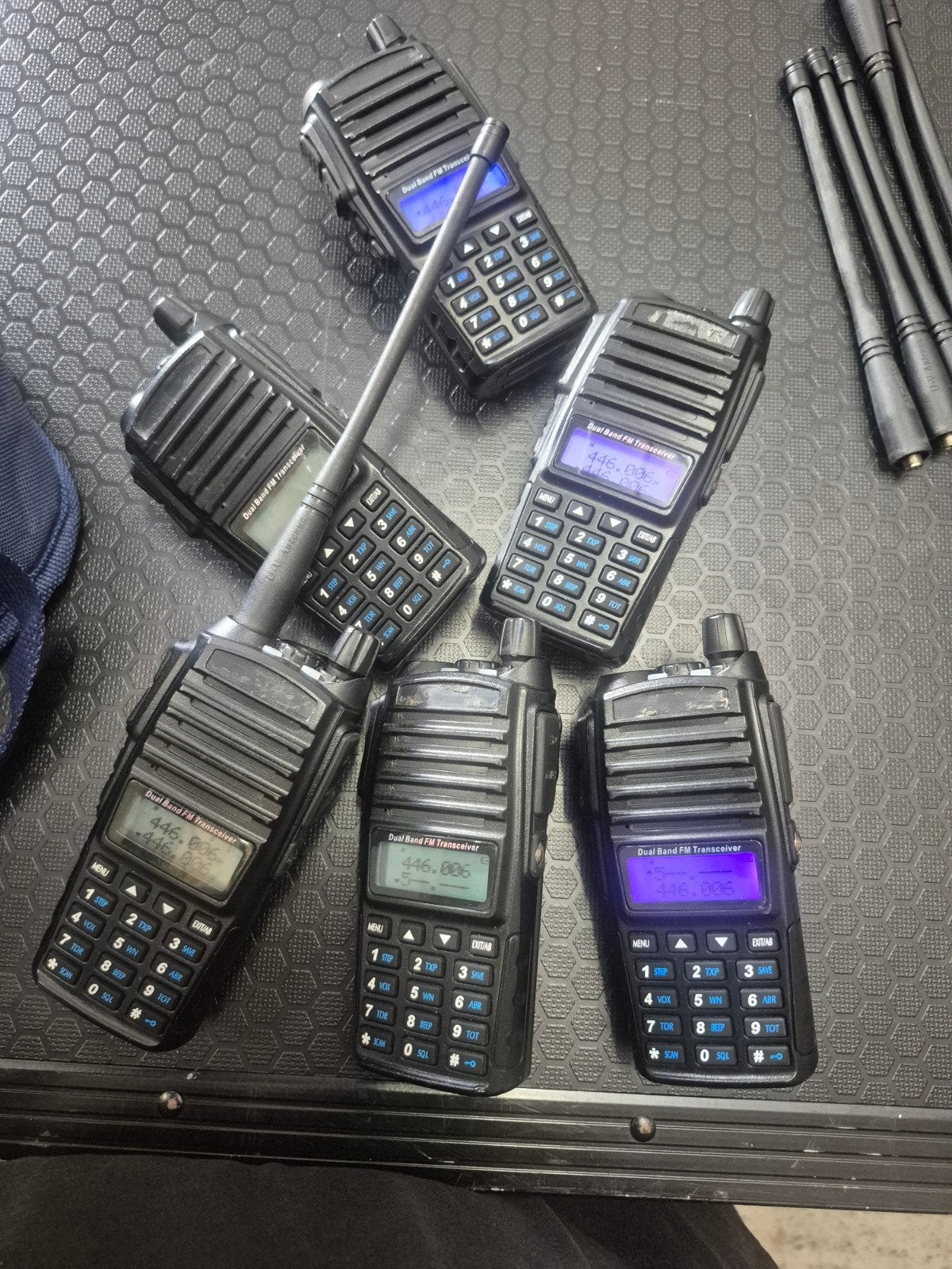 Baofeng UV-82 Portofoons - Set van 6 Stuks, Telecommunicatie, Portofoons en Walkie-talkies, Gebruikt, Met broekklem, 5 tot 15 km