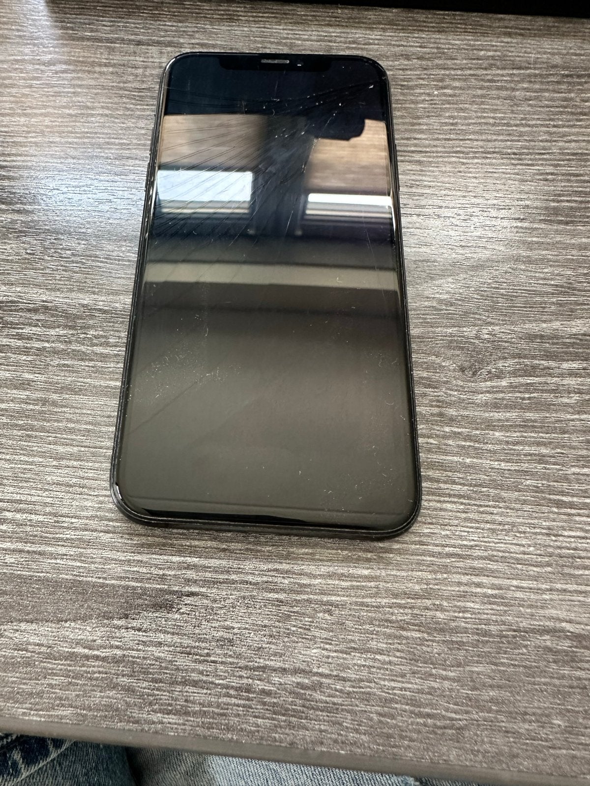 iPhone XR 64GB - Werkt perfect, barst in scherm, Gebruikt, Zwart, IPhone XR, Ophalen of Verzenden