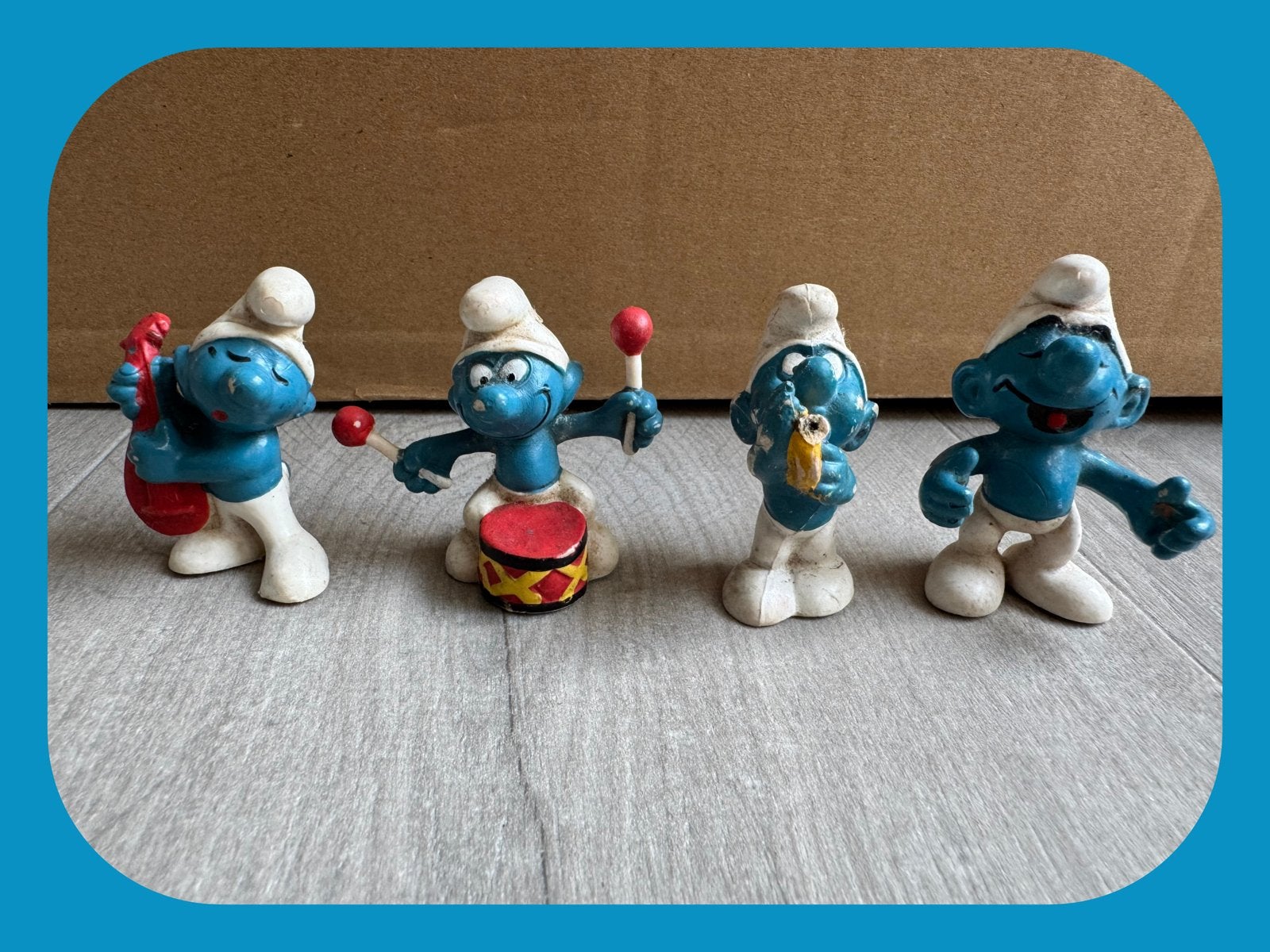 4 Muzieksmurfen, Gebruikt, Verschillende Smurfen, Vintage kleertjes, Ophalen of Verzenden