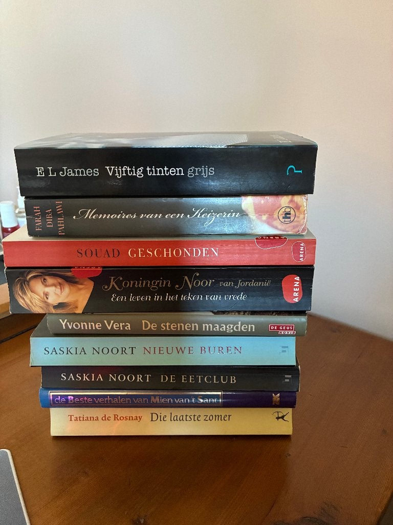 11 Boeken Diverse onderwerpen door vrouwelijke auteurs, Ophalen of Verzenden, Zo goed als nieuw
