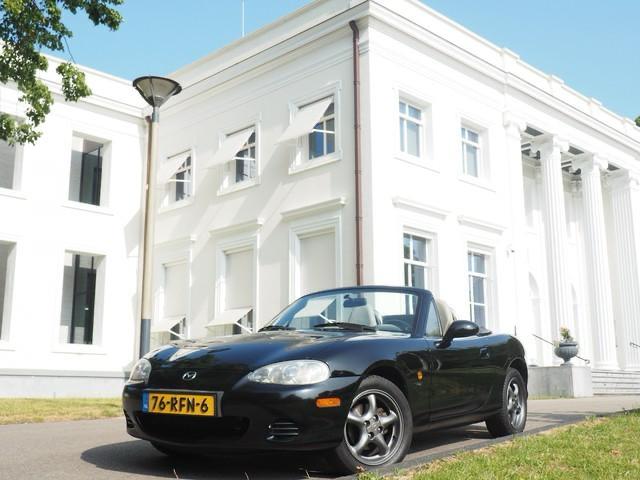 Mazda MX-5 1.6 I 2003 Zwart, Auto's, Mazda, Achterwielaandrijving, 40 €/maand, 4 cilinders, Cabriolet