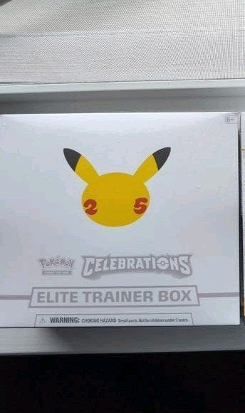 pokemon 25 anniversary etb sealed, Ophalen of Verzenden