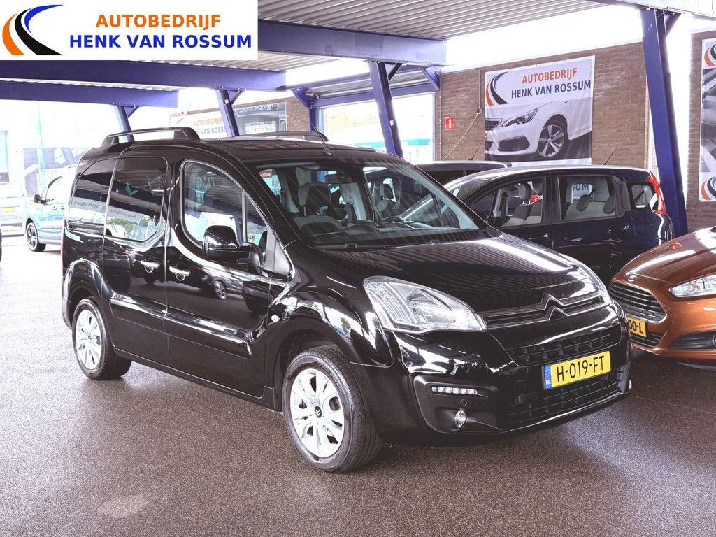 Citroen Berlingo 1.6 VTi Trekhaak | Panoramadak | PDC | Clim, Voorwielaandrijving, Gebruikt, 4 cilinders, Zwart