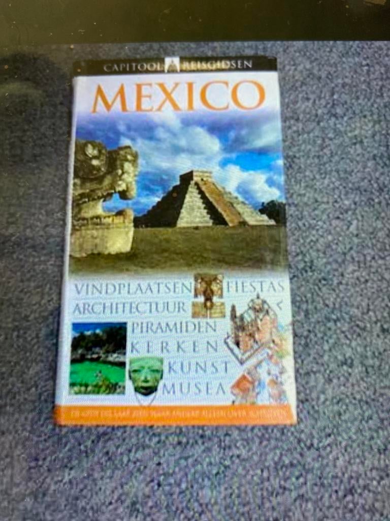 Capitool mexico, Boeken, Reisgidsen, Gelezen, Capitool, Ophalen of Verzenden, Reisgids of -boek