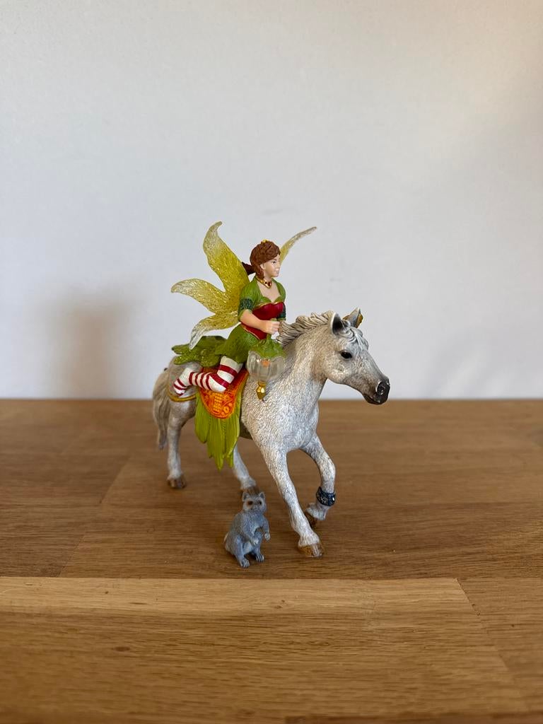 Schleich Marween in feestelijke kleding met paard, Ophalen of Verzenden, Nieuw