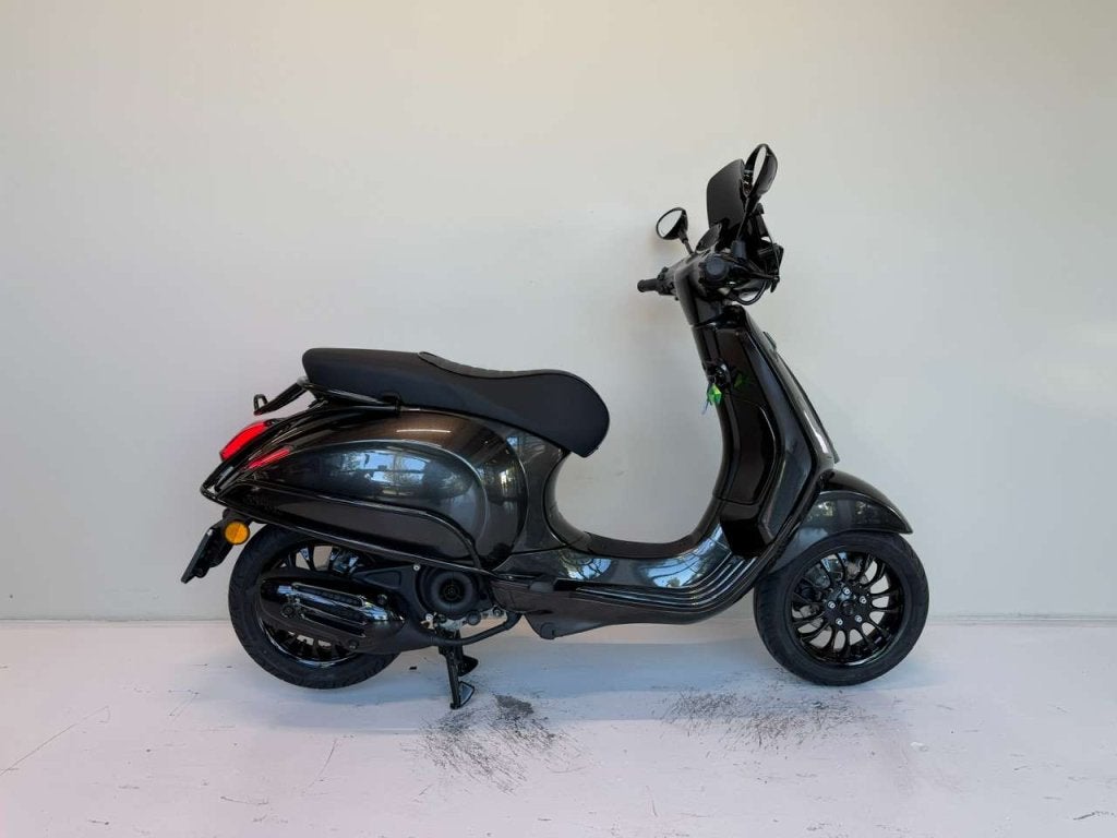 Vespa Sprint, BWJ 2019, Ceramic Grey, Niet ingevuld, Gebruikt, Niet ingevuld, Ophalen of Verzenden